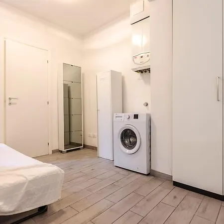 Arienti Apartment, In The Historical Center *